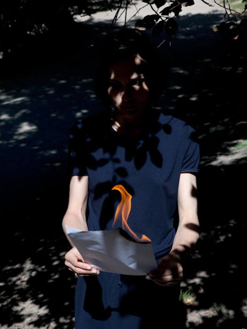 ciało łamie światło. Viviane Sassen, praca 1.