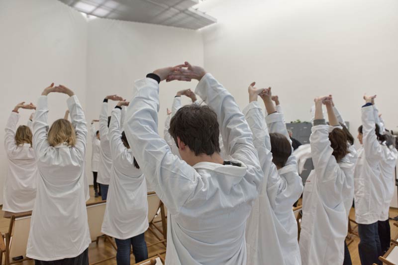 zostań tu przez chwilę. Marina Abramović, praca 7.