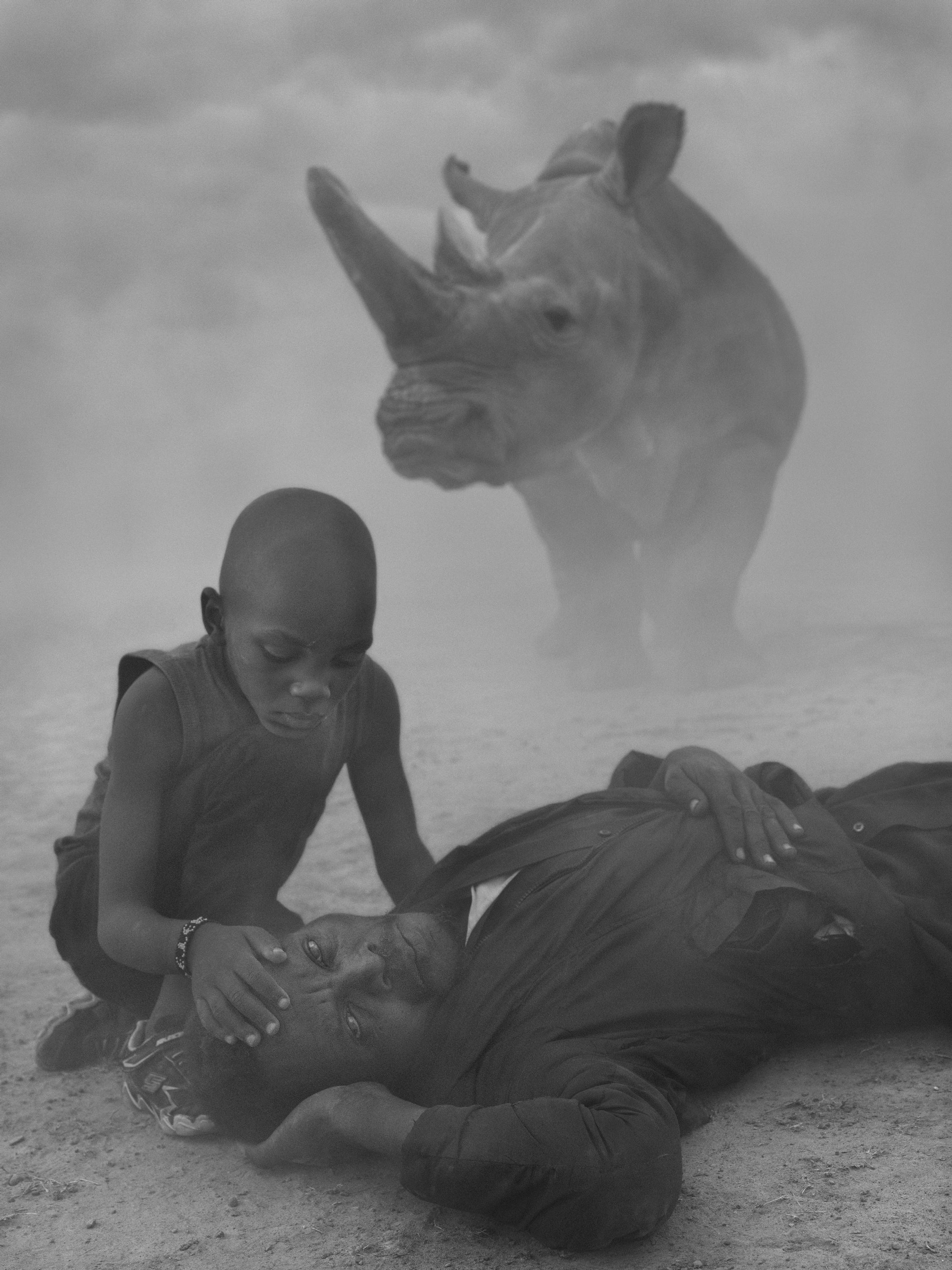 siedzimy razem przed końcem dnia. Nick Brandt, praca 10.