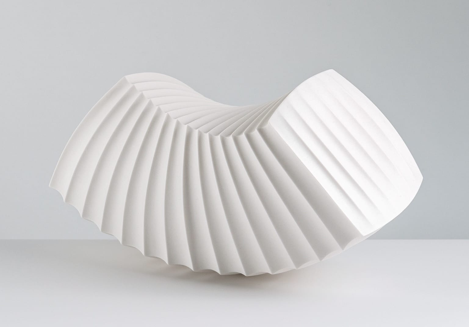 porcelana złożona jak kartka. Mark Goudy, praca 2.