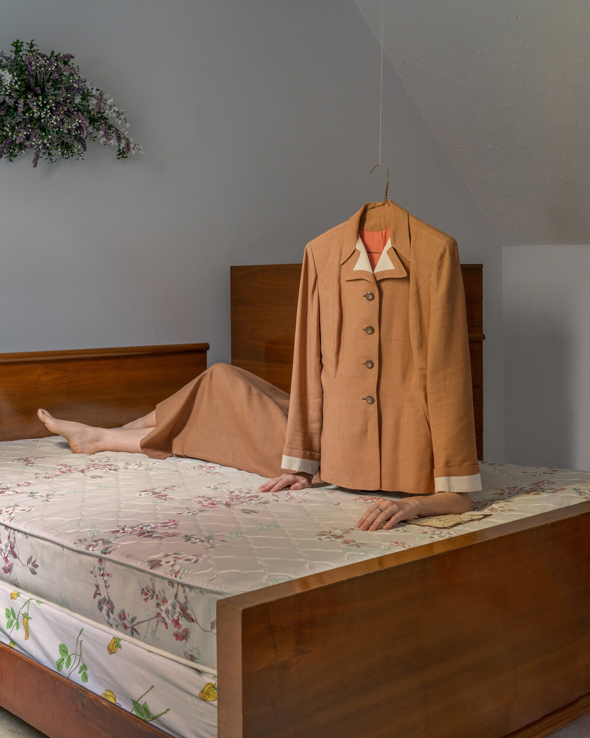 telefon dzwoni, a mnie nie ma. Brooke DiDonato, praca 4.