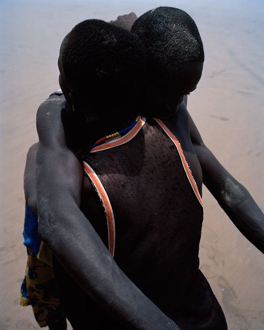 ciało łamie światło. Viviane Sassen, praca 4.