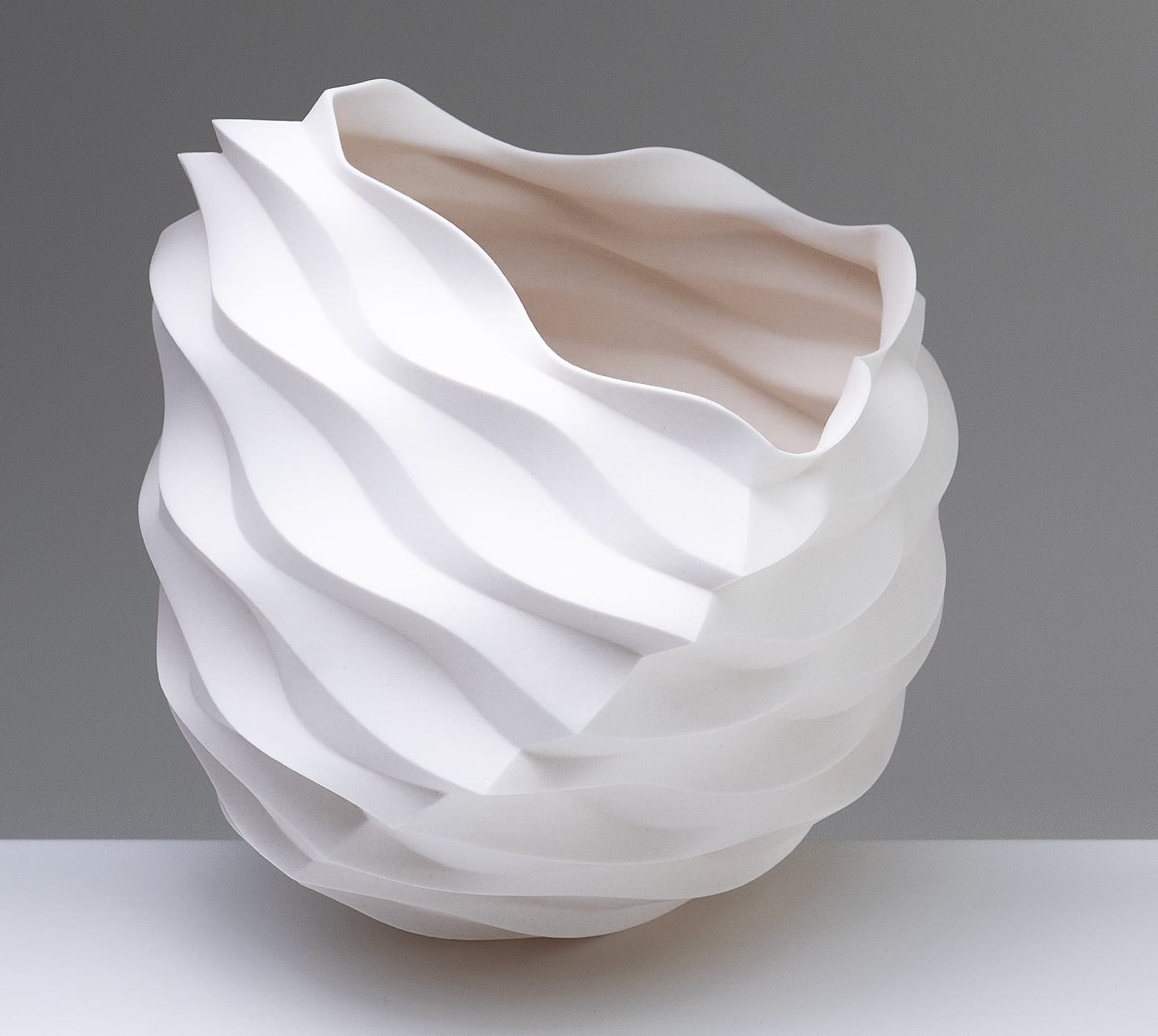 porcelana złożona jak kartka. Mark Goudy, praca 3.
