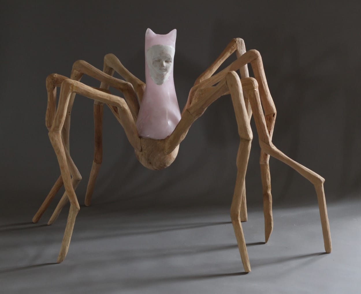 ktoś śpi w środku szkła. Christina Bothwell, praca 9.