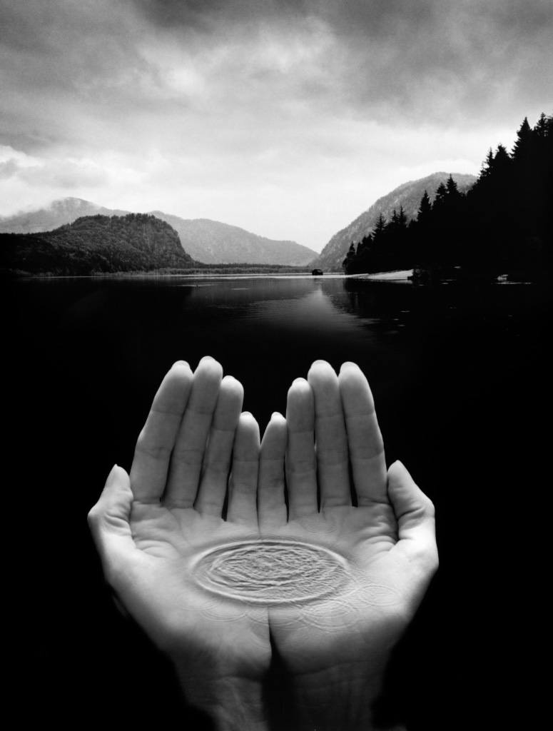 w ciemni połączyły się dwa światy. Jerry Uelsmann, praca 8.