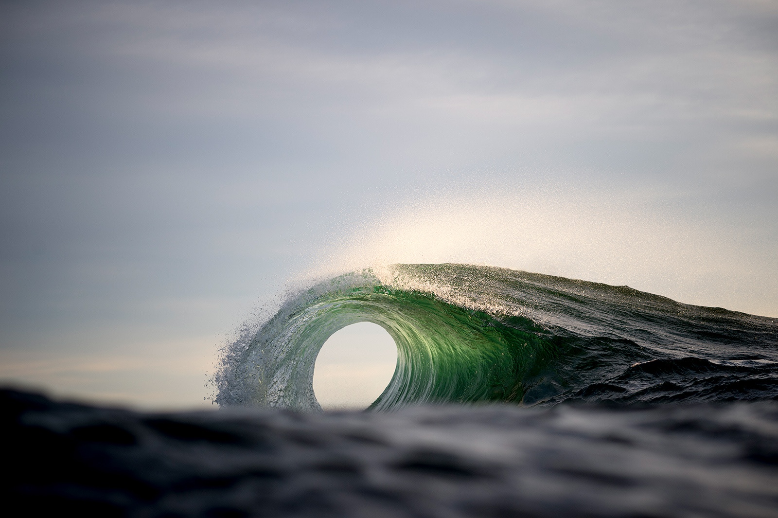 morze zatrzymało oddech. Ray Collins, praca 10.
