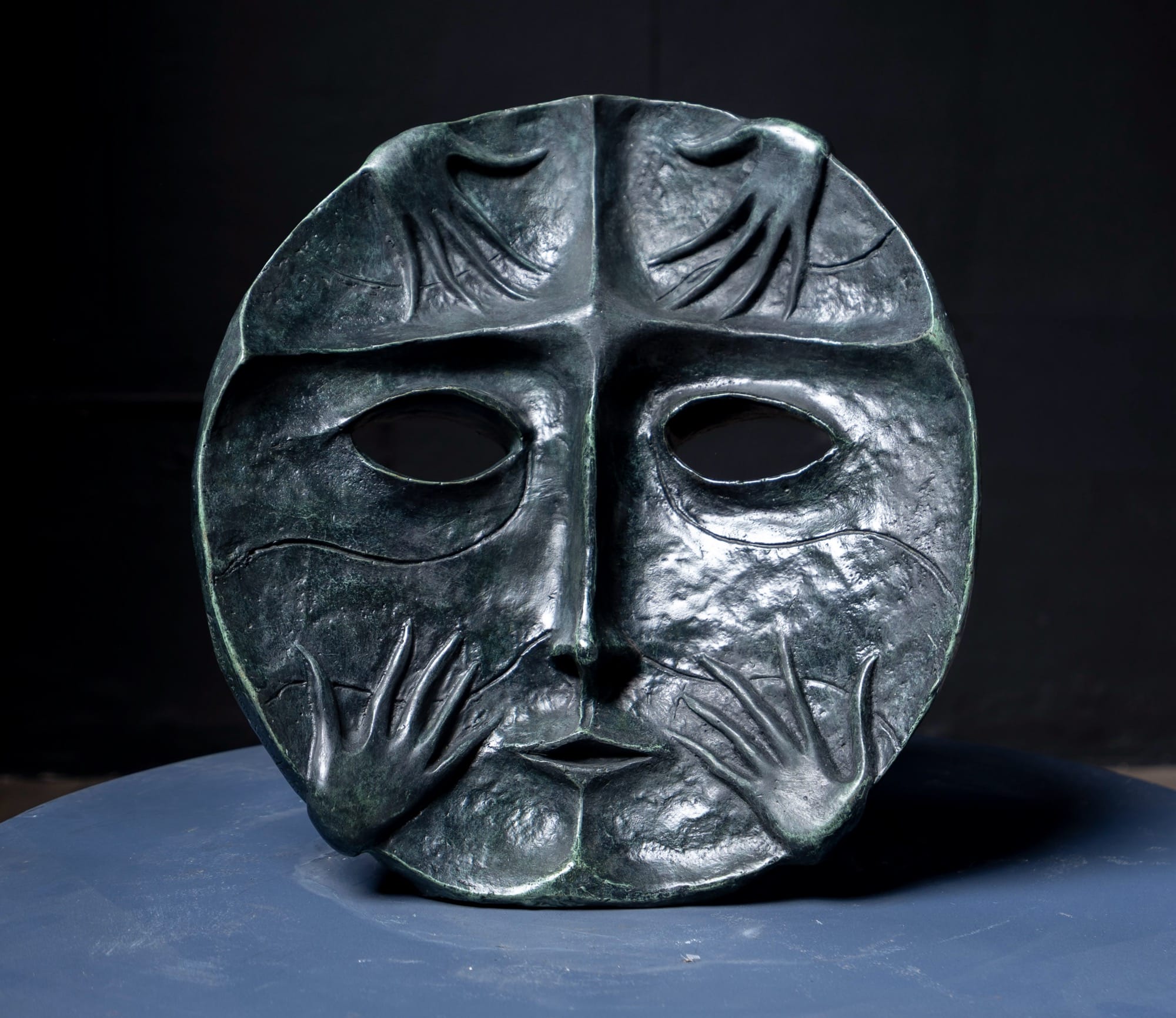 postacie wyszły z obrazu. Leonora Carrington, praca 4.