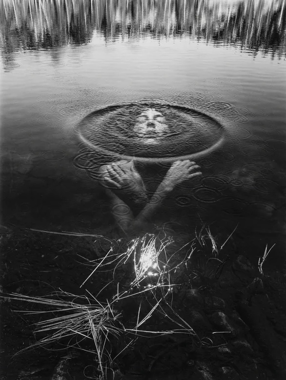 w ciemni połączyły się dwa światy. Jerry Uelsmann, praca 5.